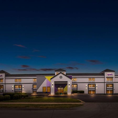Spark By Hilton Wichita East מראה חיצוני תמונה