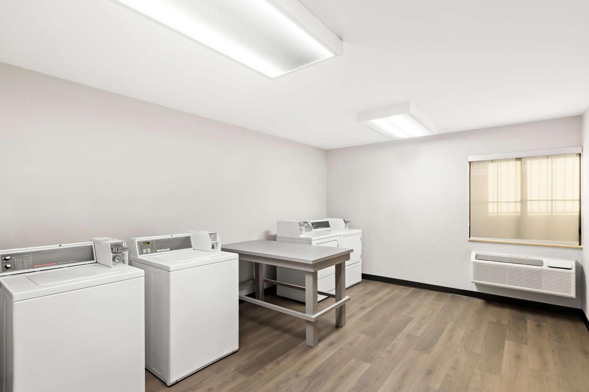 Spark By Hilton Wichita East מראה חיצוני תמונה
