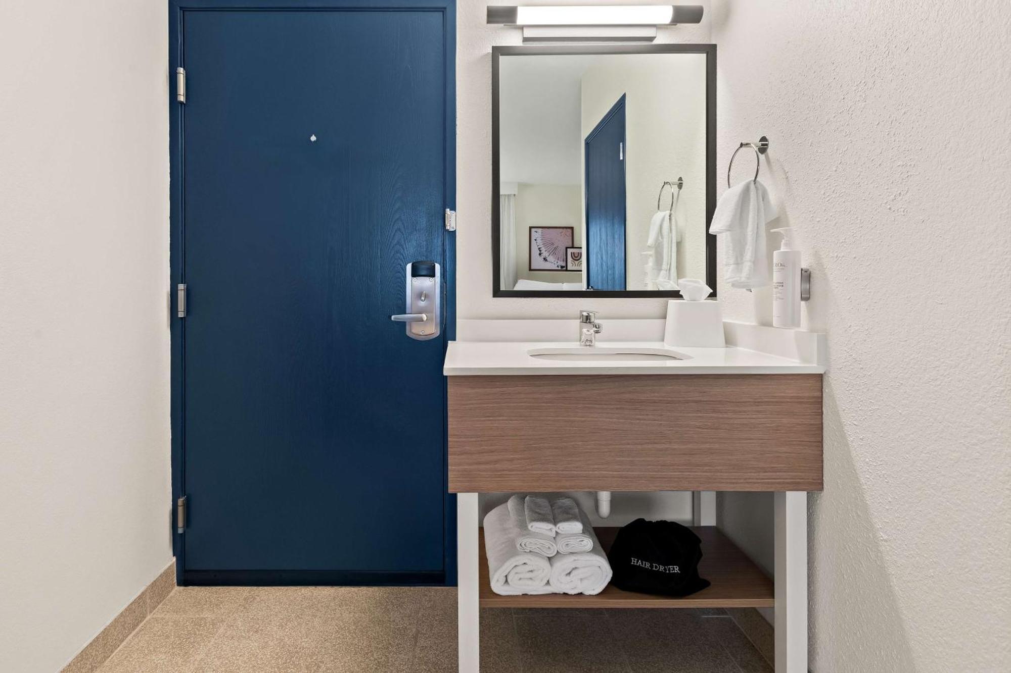 Spark By Hilton Wichita East מראה חיצוני תמונה