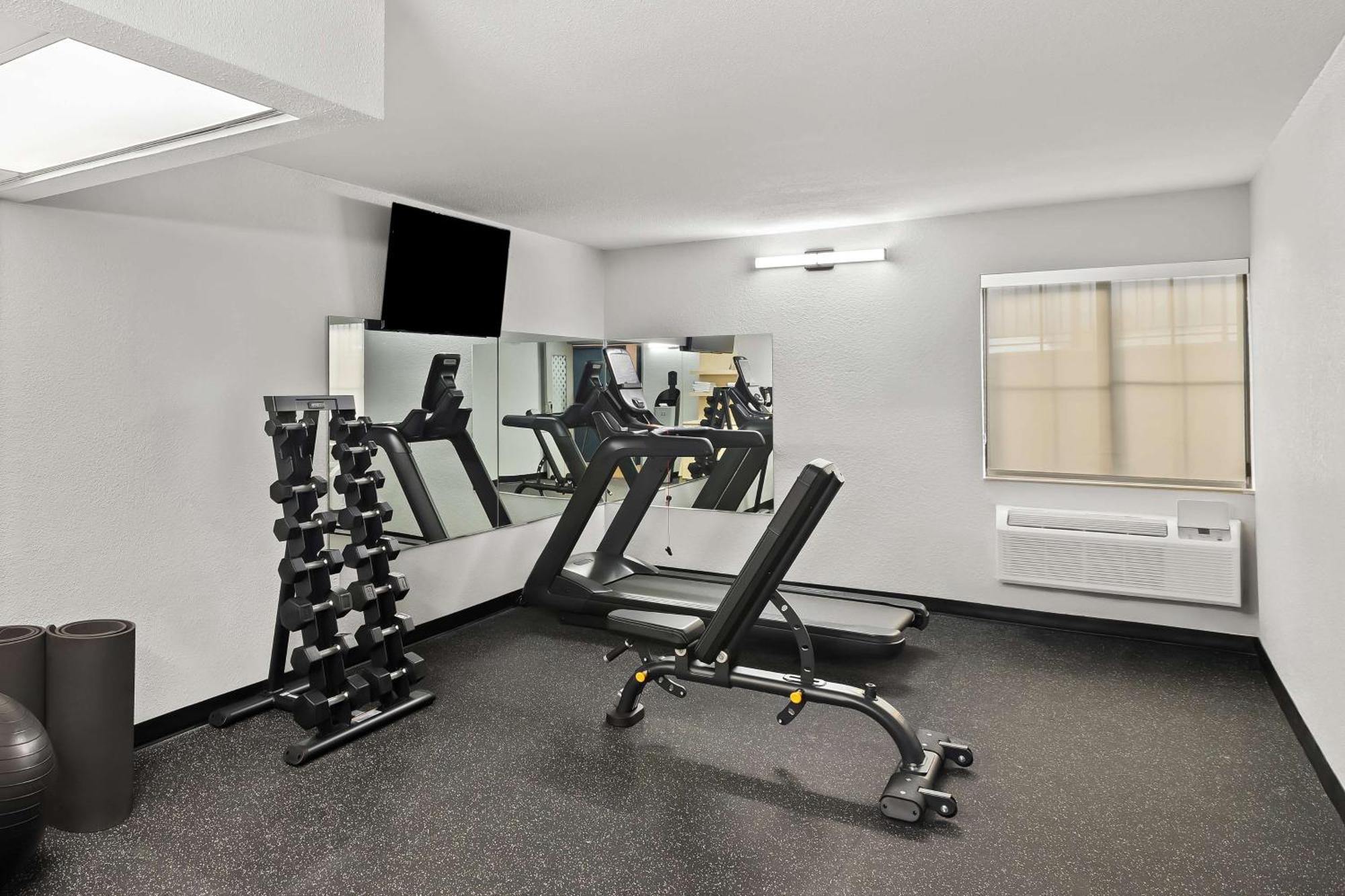 Spark By Hilton Wichita East מראה חיצוני תמונה