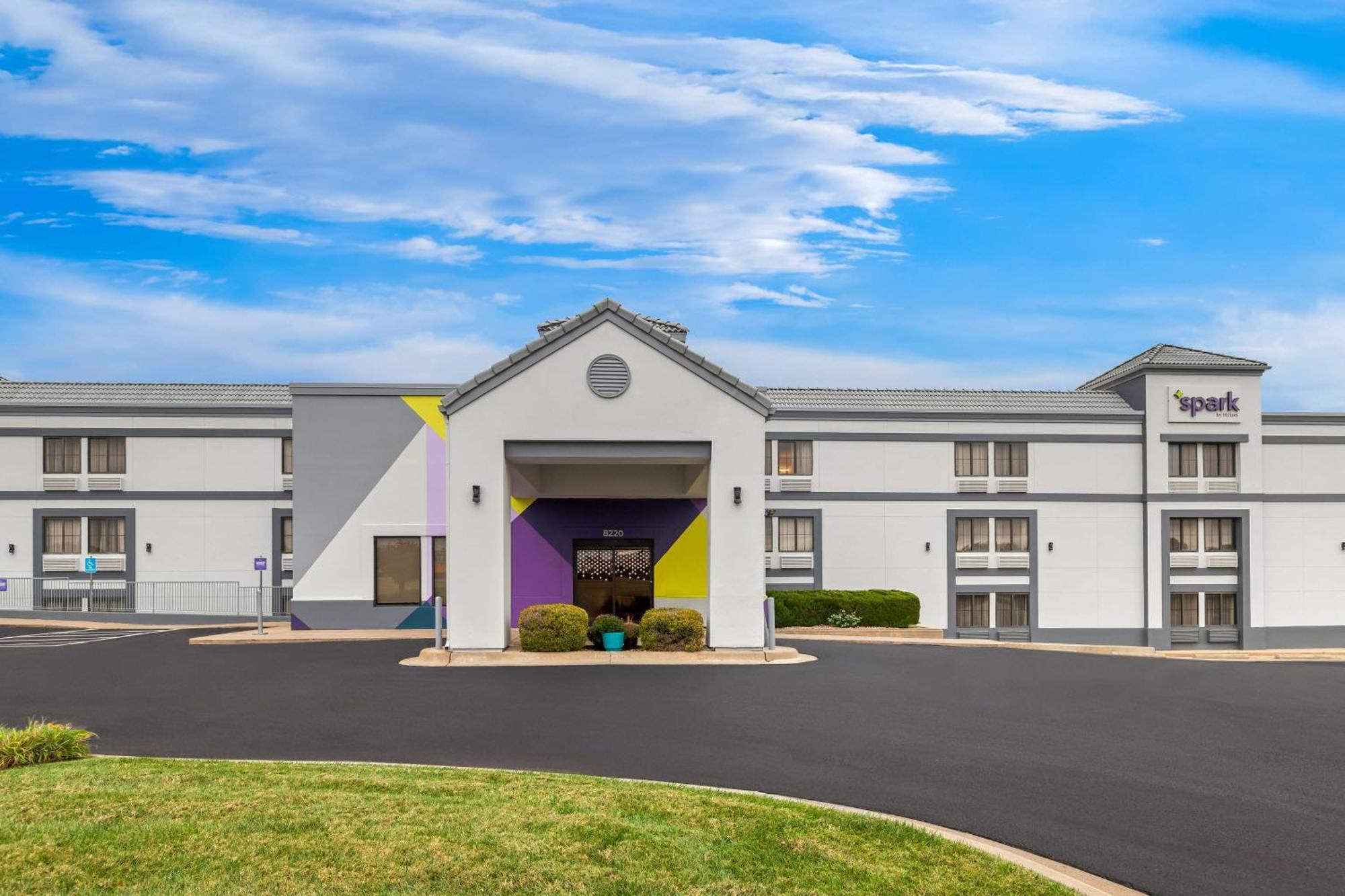 Spark By Hilton Wichita East מראה חיצוני תמונה